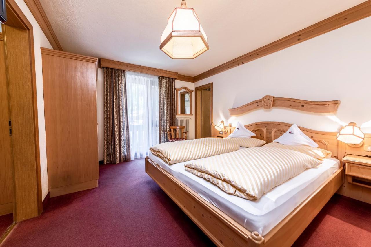 Hotel Dolomiti La Villa  Kültér fotó