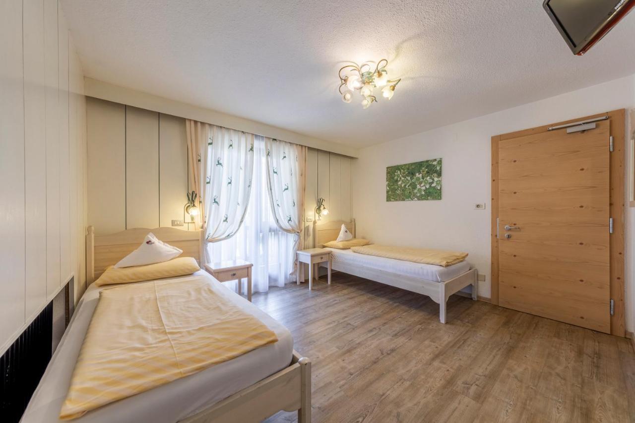 Hotel Dolomiti La Villa  Kültér fotó